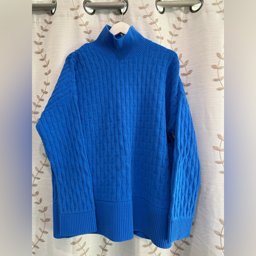 Lululemon cableknit sweater